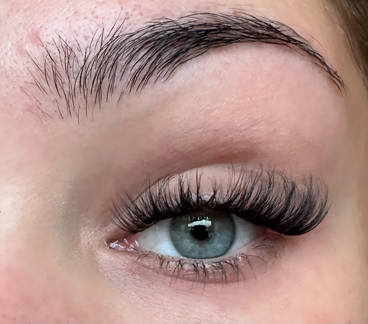 DIY Lashes - Queenie Brown // Fie Rose