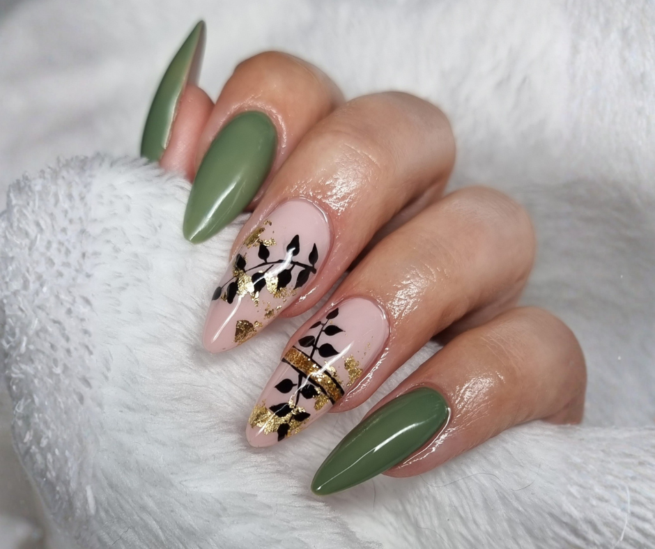 Elegant Green & Gold Leaves 🍃✨