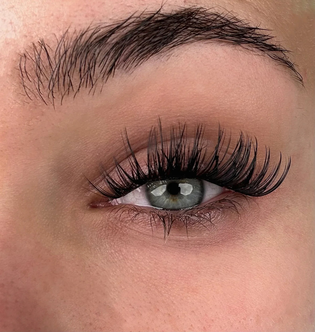 DIY Lashes - Queenie Brown // Fie Rose